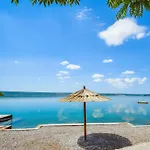 & Blue By Interhome Vila *