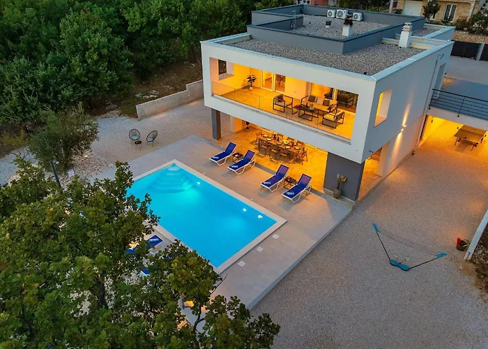 Vila & Blue By Interhome Maslenica