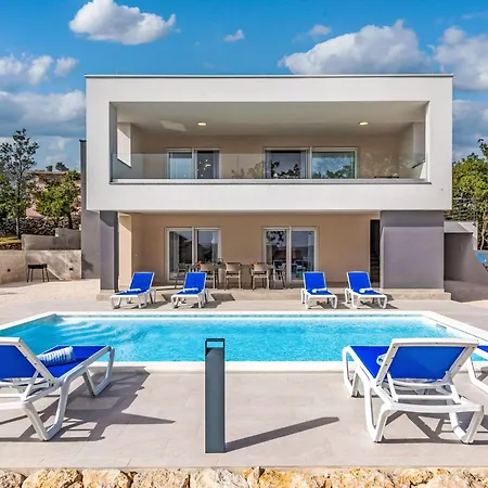 ヴィラ & Blue By Interhome