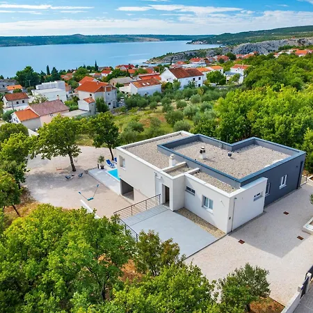 Villa & Blue By Interhome