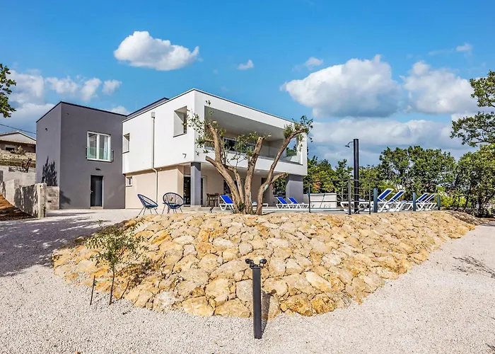 & Blue By Interhome Villa Maslenica