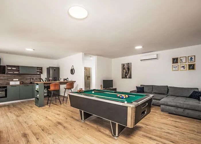 & Blue By Interhome Maslenica