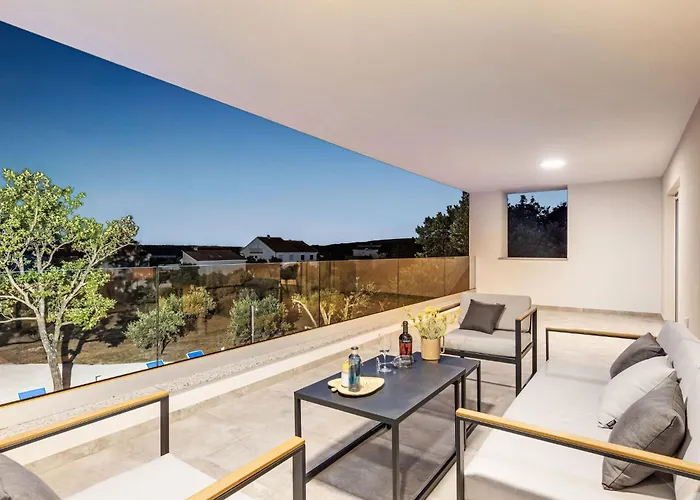 & Blue By Interhome * Maslenica