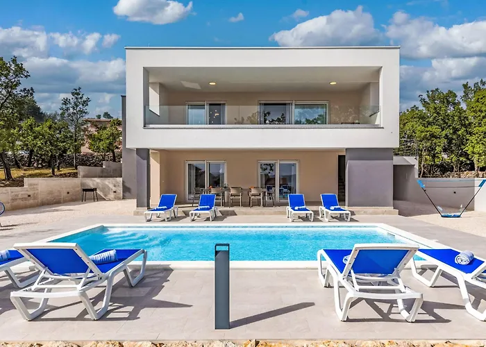 Villa & Blue By Interhome