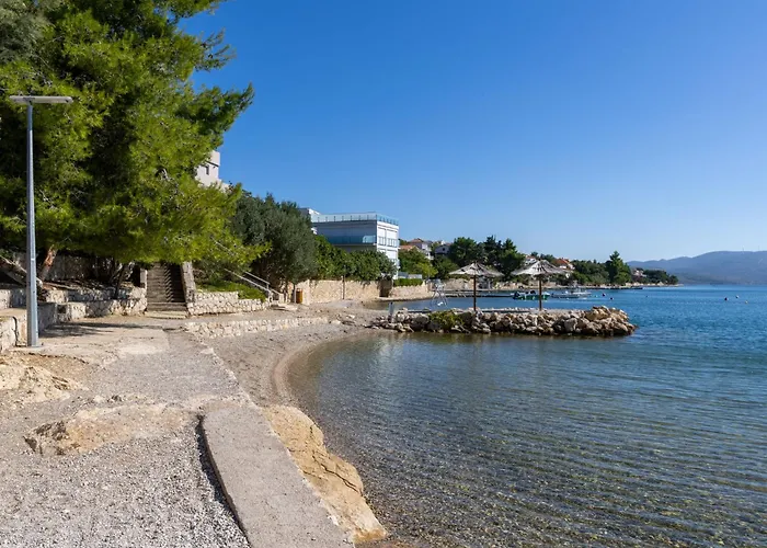 Villa & Blue By Interhome